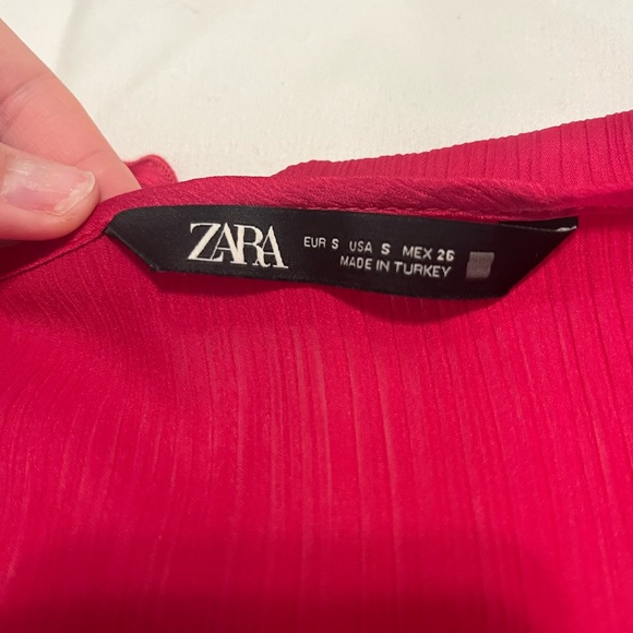 Zara Ruffle Blouse in Fuchsia - Picture 5 of 6